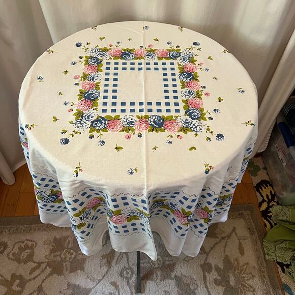 Vintage 50s Farmhouse style tablecloth floral gingham table linen French country - Picture 1 of 6